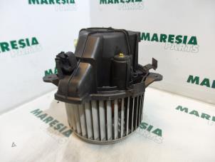 Gebruikte Blower Fiat Stilo (192A/B) 1.9 JTD 80 3-Drs. Prijs € 25,00 Margeregeling aangeboden door Maresia Parts