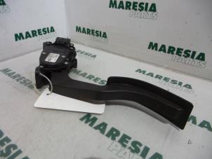 Gebruikte Gaspedaalpositie Sensor Alfa Romeo 159 (939AX) 1.9 JTDm Prijs € 50,00 Margeregeling aangeboden door Maresia Parts