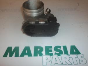 Gebruikte Gasklephuis Alfa Romeo 147 (937) 1.6 HP Twin Spark 16V Prijs € 75,00 Margeregeling aangeboden door Maresia Parts