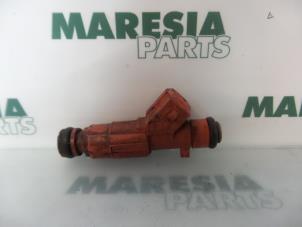 Gebruikte Injector (benzine injectie) Alfa Romeo 147 (937) 1.6 HP Twin Spark 16V Prijs € 25,00 Margeregeling aangeboden door Maresia Parts