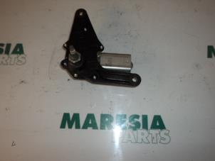 Gebruikte Ruitenwissermotor achter Renault Clio II Societe (SB) 1.5 dCi 65 Prijs € 25,00 Margeregeling aangeboden door Maresia Parts