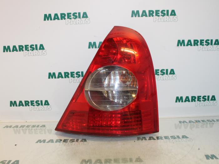 RENAULT Clio 2 generation (1998-2013) Rear Right Taillight Lamp 8200917487 19518550