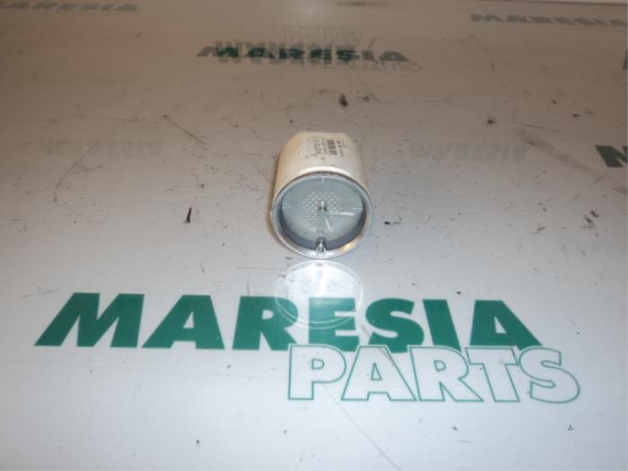 Gebruikte Display Interieur Renault Vel Satis (BJ) 3.0 dCi V6 24V Prijs € 20,00 Margeregeling aangeboden door Maresia Parts