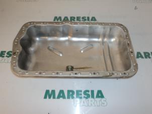 Gebruikte Carterpan Renault Espace (JK) 2.2 dCi 150 16V Grand Espace Prijs € 25,00 Margeregeling aangeboden door Maresia Parts