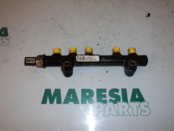 Gebruikte Verstuiver brug Citroen DS3 (SA) 1.6 e-HDi Prijs € 50,00 Margeregeling aangeboden door Maresia Parts