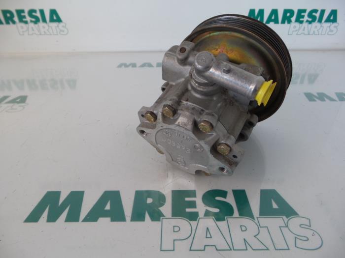 Gebruikte Stuurpomp Alfa Romeo 145 (930A) 1.4 Twin Spark 16V Prijs € 50,00 Margeregeling aangeboden door Maresia Parts