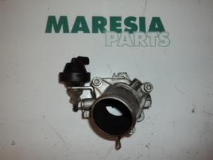 Gebruikte Gasklephuis Alfa Romeo 156 Sportwagon (932) 1.9 JTD 16V Prijs € 75,00 Margeregeling aangeboden door Maresia Parts