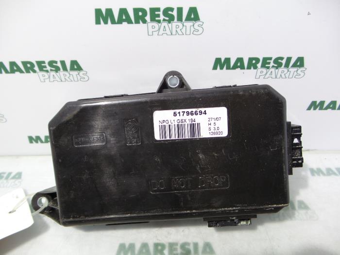 Gebruikte Computer Diversen Fiat Croma (194) 2.2 MPI 16V Prijs € 35,00 Margeregeling aangeboden door Maresia Parts