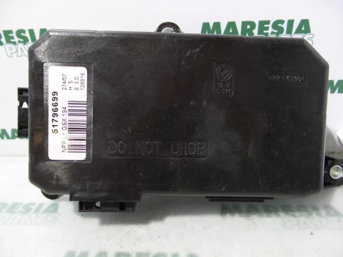 Gebruikte Computer Diversen Fiat Croma (194) 2.2 MPI 16V Prijs € 35,00 Margeregeling aangeboden door Maresia Parts