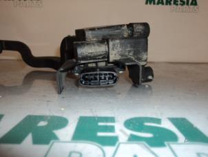 Gebruikte Gaspedaalpositie Sensor Fiat Bravo (198A) 1.4 16V Prijs € 25,00 Margeregeling aangeboden door Maresia Parts