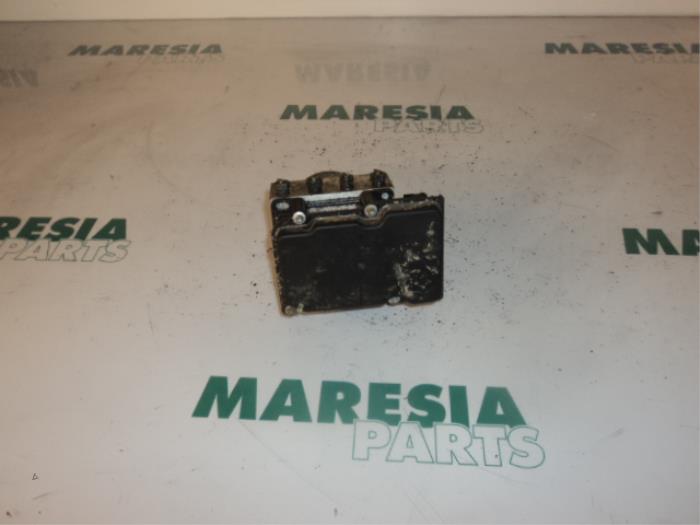 Gebruikte ABS Pomp Peugeot 107 1.0 12V Prijs € 25,00 Margeregeling aangeboden door Maresia Parts
