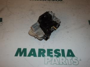 Gebruikte Slotmechaniek Portier 4Deurs rechts-voor Citroen Xsara Picasso (CH) 1.8 16V Prijs € 25,00 Margeregeling aangeboden door Maresia Parts