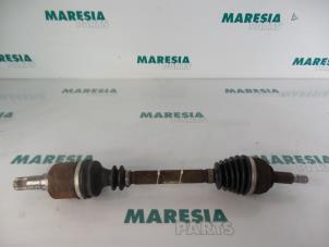 Gebruikte Homokineetas links-voor Renault Megane II Grandtour (KM) 1.9 dCi 120 Prijs € 35,00 Margeregeling aangeboden door Maresia Parts