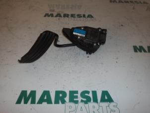 Gebruikte Sensor Gaspedaalpositie Renault Espace (JK) 2.2 dCi 16V Prijs € 40,00 Margeregeling aangeboden door Maresia Parts