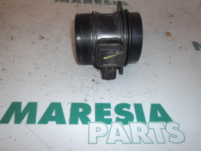 Gebruikte Luchthoeveelheidsmeter Fiat Scudo (270) 2.0 D Multijet Prijs € 35,00 Margeregeling aangeboden door Maresia Parts