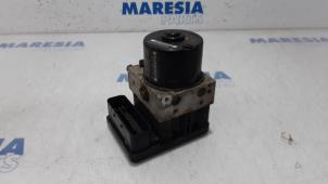 Gebruikte ABS Pomp Renault Espace (JK) 2.2 dCi 16V Prijs € 131,25 Margeregeling aangeboden door Maresia Parts