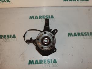 Gebruikte Asschenkel rechts-voor Renault Espace (JK) 2.2 dCi 16V Prijs € 65,00 Margeregeling aangeboden door Maresia Parts