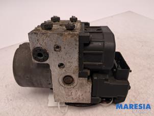 Gebruikte ABS Pomp Alfa Romeo 156 (932) 1.9 JTD Prijs € 45,00 Margeregeling aangeboden door Maresia Parts