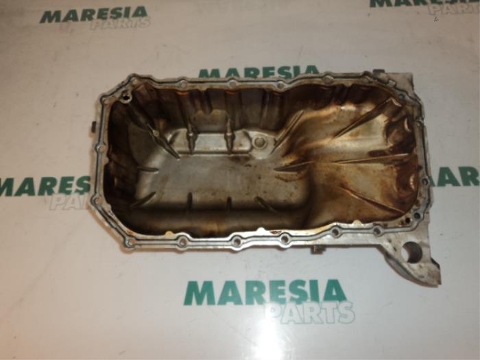 Gebruikte Carterpan Peugeot 307 (3A/C/D) 1.6 16V Prijs € 35,00 Margeregeling aangeboden door Maresia Parts