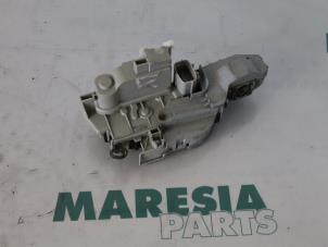 Gebruikte Deurslot Mechaniek 4Deurs links-voor Fiat Bravo (198A) 1.6 JTD Multijet 105 Prijs € 35,00 Margeregeling aangeboden door Maresia Parts
