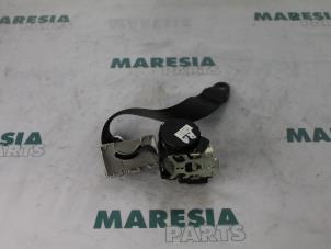 Gebruikte Veiligheidsgordel rechts-achter Fiat Panda (169) 1.2 Fire Prijs € 35,00 Margeregeling aangeboden door Maresia Parts