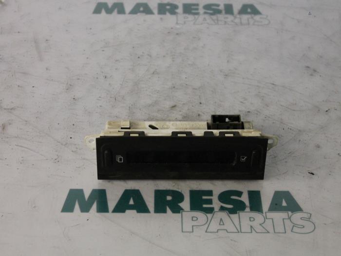 Gebruikte Display Interieur Citroen Berlingo 1.9 D Prijs € 15,00 Margeregeling aangeboden door Maresia Parts