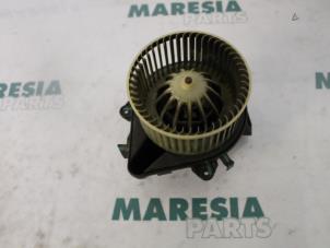 Gebruikte Kachel Ventilatiemotor Fiat Doblo (223A/119) 1.4 Prijs € 25,00 Margeregeling aangeboden door Maresia Parts