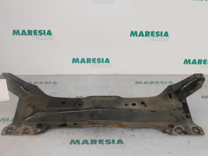 Gebruikte Subframe Fiat Doblo Cargo (223) 1.9 D Prijs € 90,75 Inclusief btw aangeboden door Maresia Parts