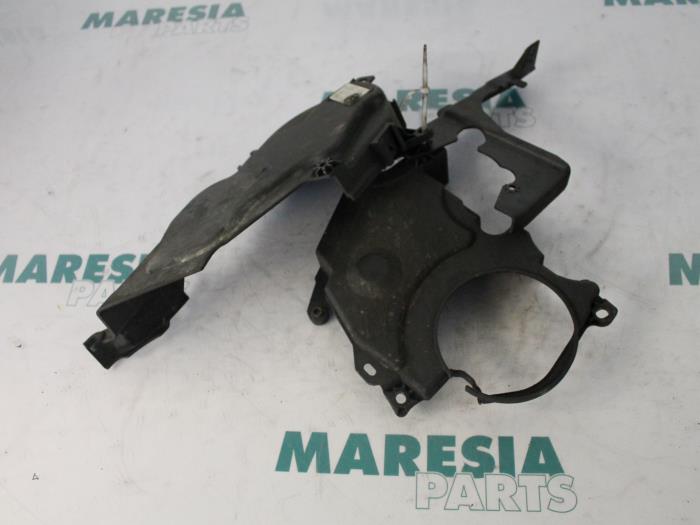 Gebruikte Distributiedeksel Fiat Scudo (270) 2.0 D Multijet Prijs € 20,00 Margeregeling aangeboden door Maresia Parts