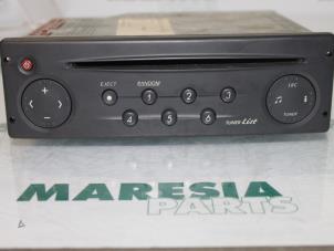 Gebruikte Radio CD Speler Renault Laguna II Grandtour (KG) 2.2 dCi 150 16V Prijs € 50,00 Margeregeling aangeboden door Maresia Parts