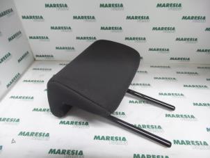 Gebruikte Hoofdsteun Fiat Bravo (198A) 1.4 16V Prijs € 40,00 Margeregeling aangeboden door Maresia Parts