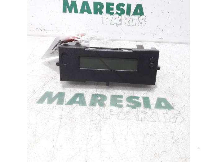 Gebruikte Display Interieur Renault Megane II (BM/CM) 1.6 16V Prijs € 20,00 Margeregeling aangeboden door Maresia Parts