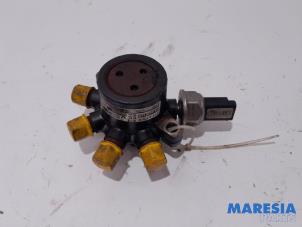 Gebruikte Injector brug Renault Kangoo Express (FC) 1.5 dCi 65 Prijs € 50,00 Margeregeling aangeboden door Maresia Parts