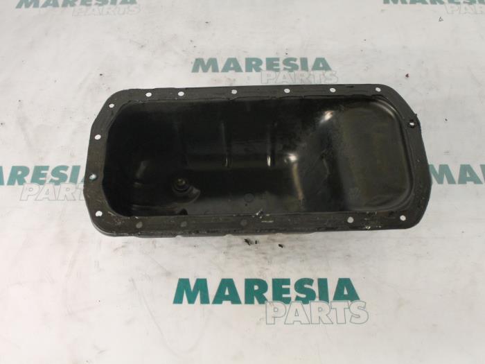 Gebruikte Carterpan Peugeot 206 (2A/C/H/J/S) 1.4 HDi Prijs € 29,99 Margeregeling aangeboden door Maresia Parts