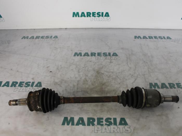 Gebruikte Steekas links-voor Fiat Panda (169) 1.1 Fire Prijs € 35,00 Margeregeling aangeboden door Maresia Parts