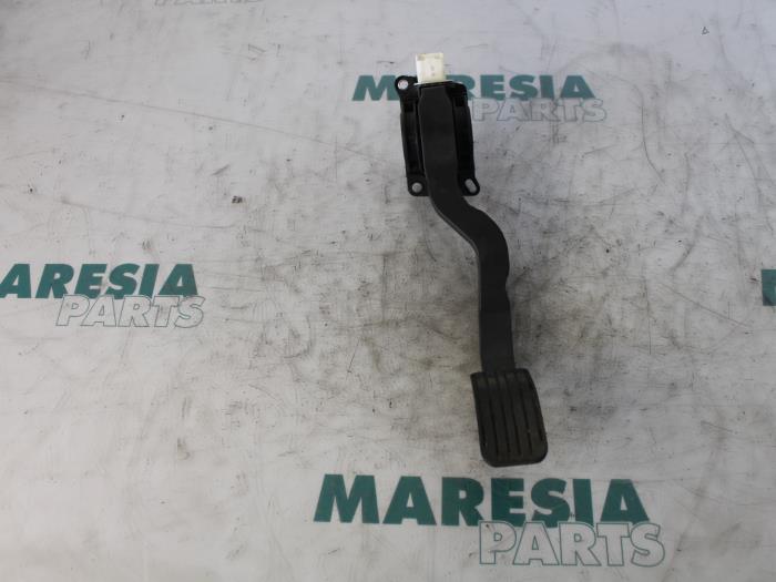 Gebruikte Sensor Gaspedaalpositie Peugeot 206 (2A/C/H/J/S) 1.4 16V Prijs € 35,00 Margeregeling aangeboden door Maresia Parts