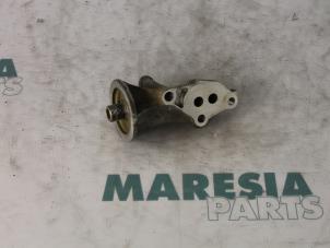 Gebruikte Oliefilterhouder Citroen C1 1.0 12V Prijs € 25,00 Margeregeling aangeboden door Maresia Parts