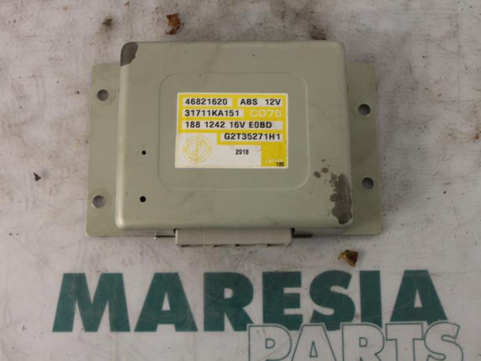 Gebruikte Computer Automatische Bak Fiat Punto II (188) 1.2 16V 5-Drs. Prijs € 80,00 Margeregeling aangeboden door Maresia Parts