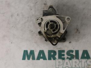 Gebruikte Vacuumpomp (Diesel) Fiat Stilo (192A/B) 1.9 JTD 80 5-Drs. Prijs € 35,00 Margeregeling aangeboden door Maresia Parts
