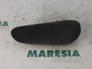 Gebruikte Armleuning Citroen Xsara Picasso (CH) 1.6 Prijs € 35,00 Margeregeling aangeboden door Maresia Parts