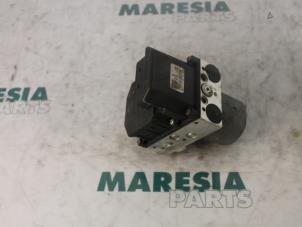 Gebruikte ABS Pomp Citroen Xsara Picasso (CH) 1.6 HDi 16V 110 Prijs € 131,25 Margeregeling aangeboden door Maresia Parts