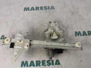 Gebruikte Raammechaniek 4Deurs rechts-achter Citroen C5 III Tourer (RW) 2.0 HDiF 16V 160 Prijs € 25,00 Margeregeling aangeboden door Maresia Parts