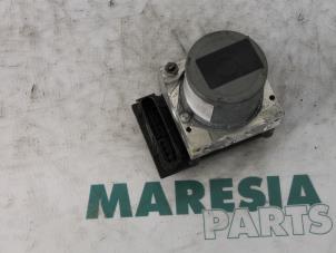 Gebruikte ABS Pomp Renault Grand Scénic II (JM) 1.5 dCi 100 Prijs € 75,00 Margeregeling aangeboden door Maresia Parts