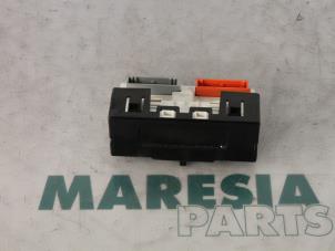 Gebruikte Display Interieur Renault Kangoo Express (FC) 1.5 dCi 60 Prijs € 18,15 Inclusief btw aangeboden door Maresia Parts