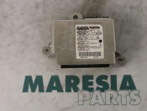 Gebruikte Module Airbag Renault Grand Scénic II (JM) 2.0 16V Prijs € 100,00 Margeregeling aangeboden door Maresia Parts