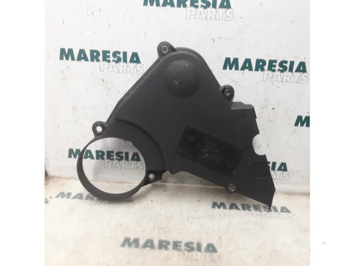 Gebruikte Distributiedeksel Peugeot 206 (2A/C/H/J/S) 2.0 GTI 16V Prijs € 20,00 Margeregeling aangeboden door Maresia Parts
