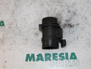 Gebruikte Luchthoeveelheidsmeter Renault Espace (JK) 2.2 dCi 150 16V Grand Espace Prijs € 35,00 Margeregeling aangeboden door Maresia Parts