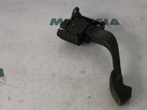 Gebruikte Sensor Gaspedaalpositie Fiat Panda (169) 1.4 16V Prijs € 35,00 Margeregeling aangeboden door Maresia Parts