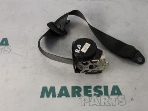 Gebruikte Veiligheidsgordel rechts-achter Fiat Panda (169) 1.4 16V Prijs € 35,00 Margeregeling aangeboden door Maresia Parts