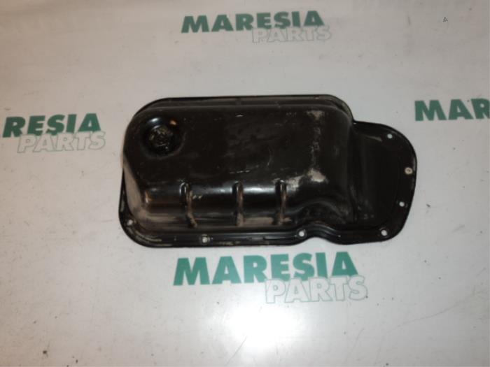 Gebruikte Carterpan Peugeot 206 (2A/C/H/J/S) 1.4 XR,XS,XT,Gentry Prijs € 25,00 Margeregeling aangeboden door Maresia Parts